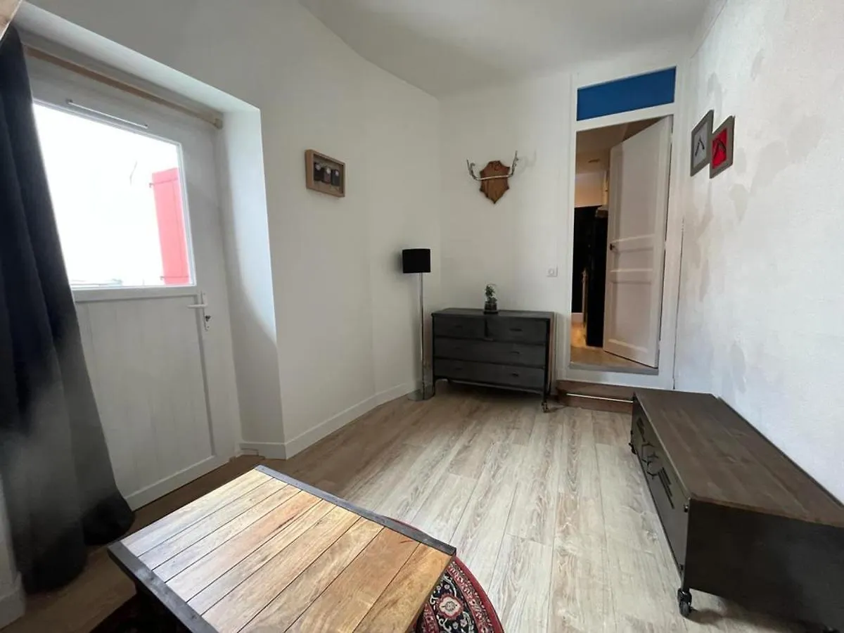 Studio Cosy Avec Mezzanine En Plein Coeur De Biarritz, A 2 Pas De La Plage - Fr-1-239-995 프랑스